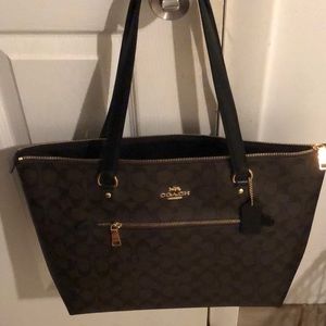 Coach signature tote